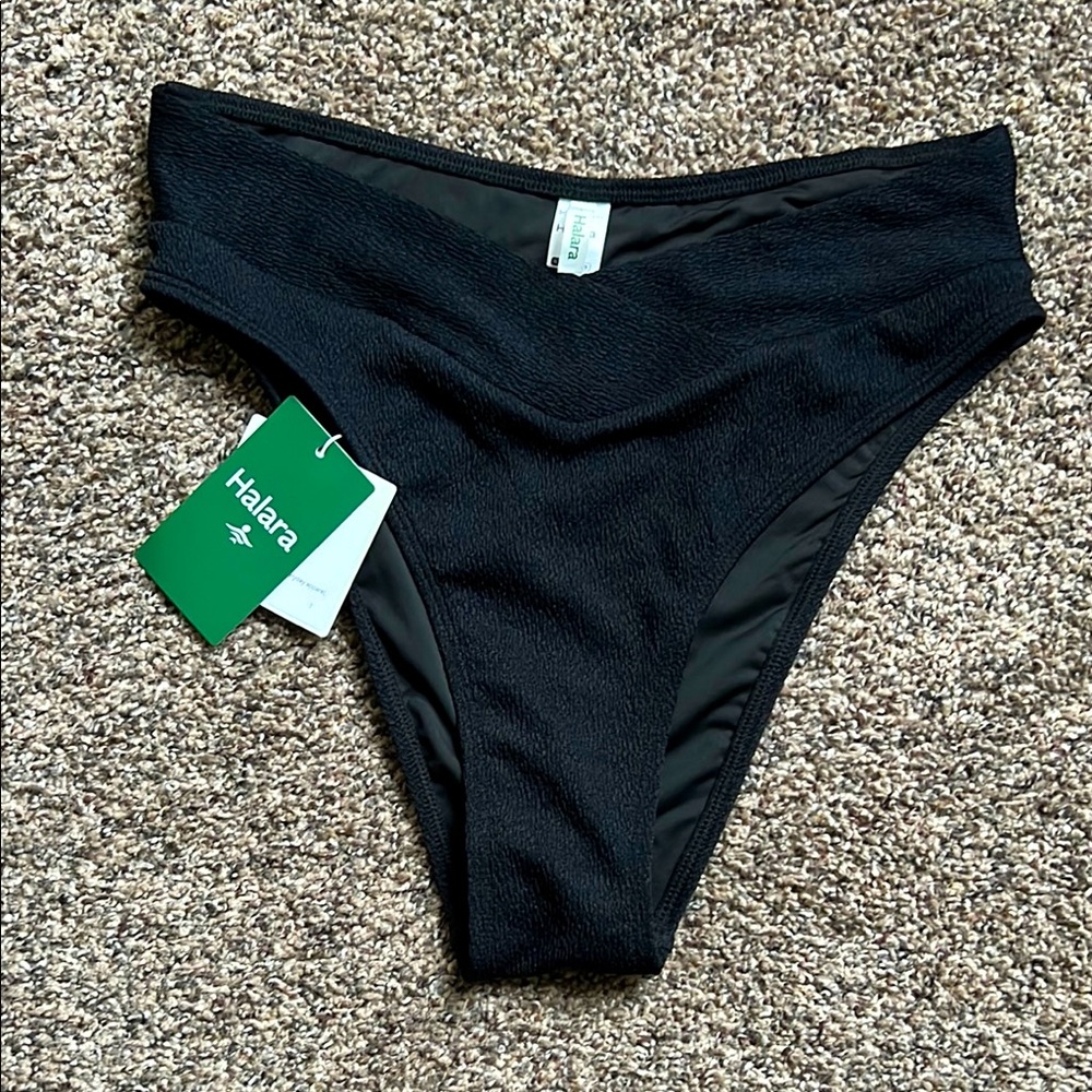 Halara Crossover Textured Bikini Bottom Black size Medium NWT
